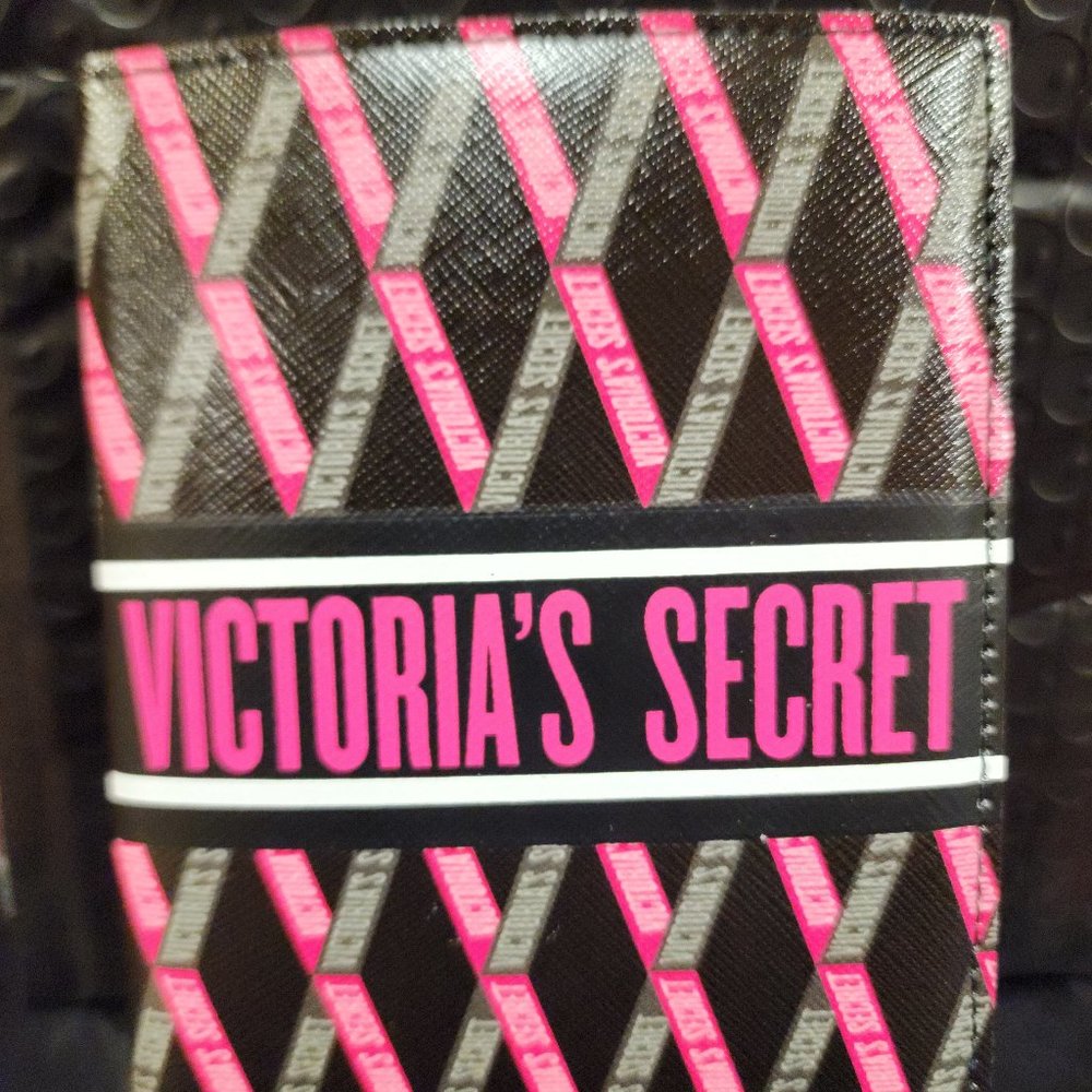 Victoria's Secret Passport Holder 🎀